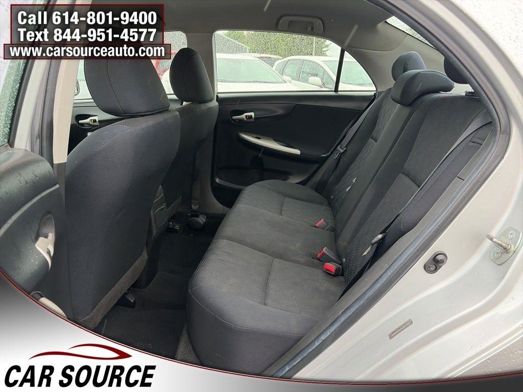 Toyota Corolla  2010