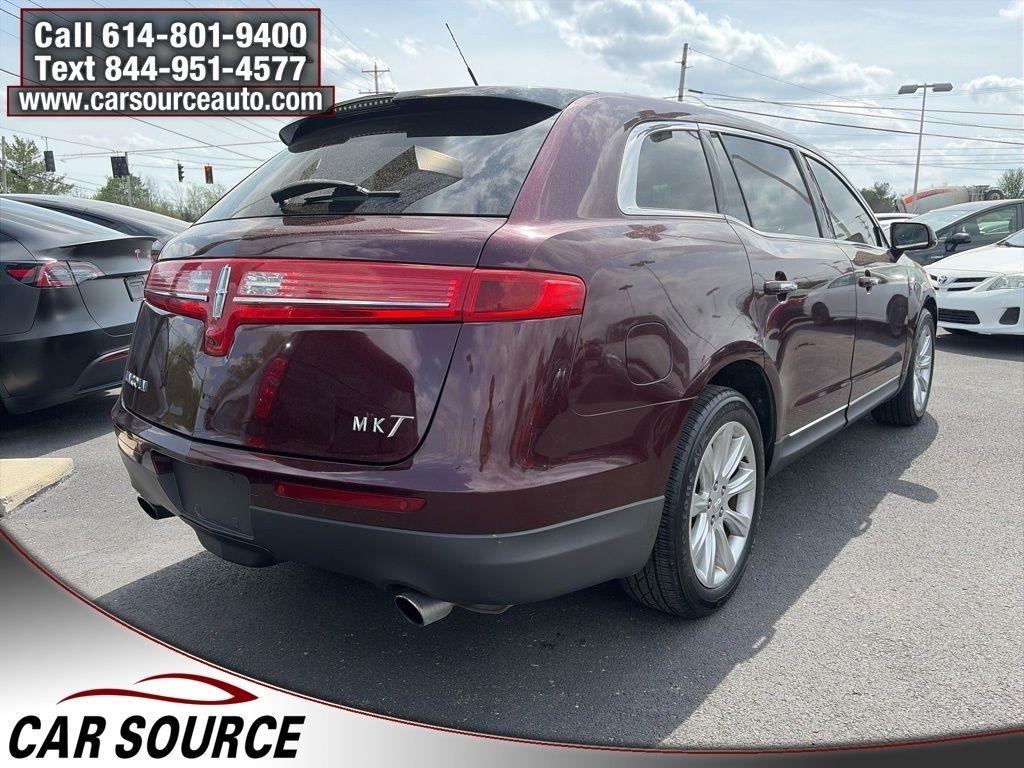 Lincoln MKT  2017