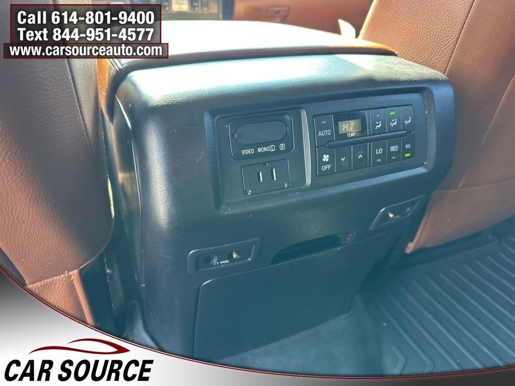 Toyota Sequoia  2016