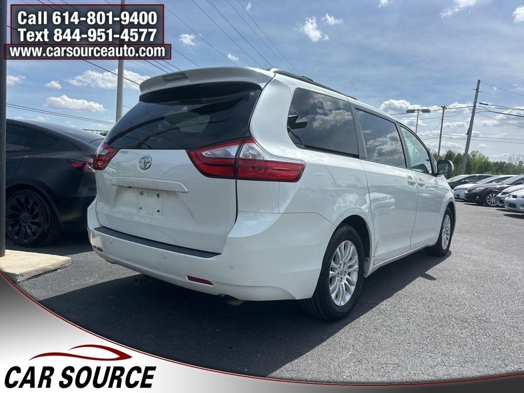 Toyota Sienna  2015