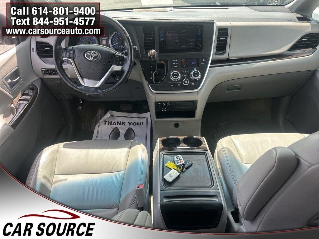 Toyota Sienna  2015