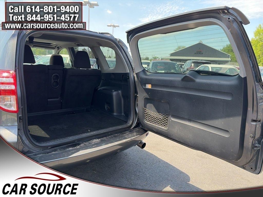 Toyota RAV4  2012