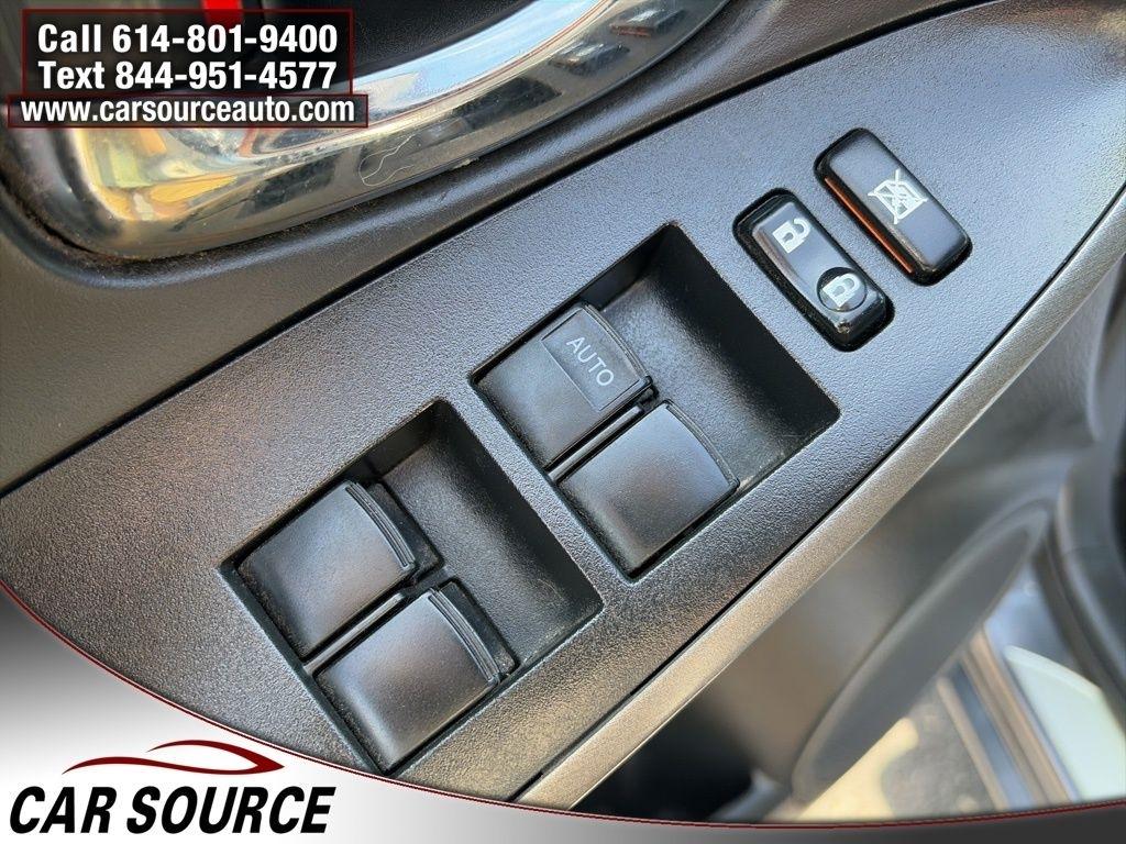 Toyota RAV4  2012