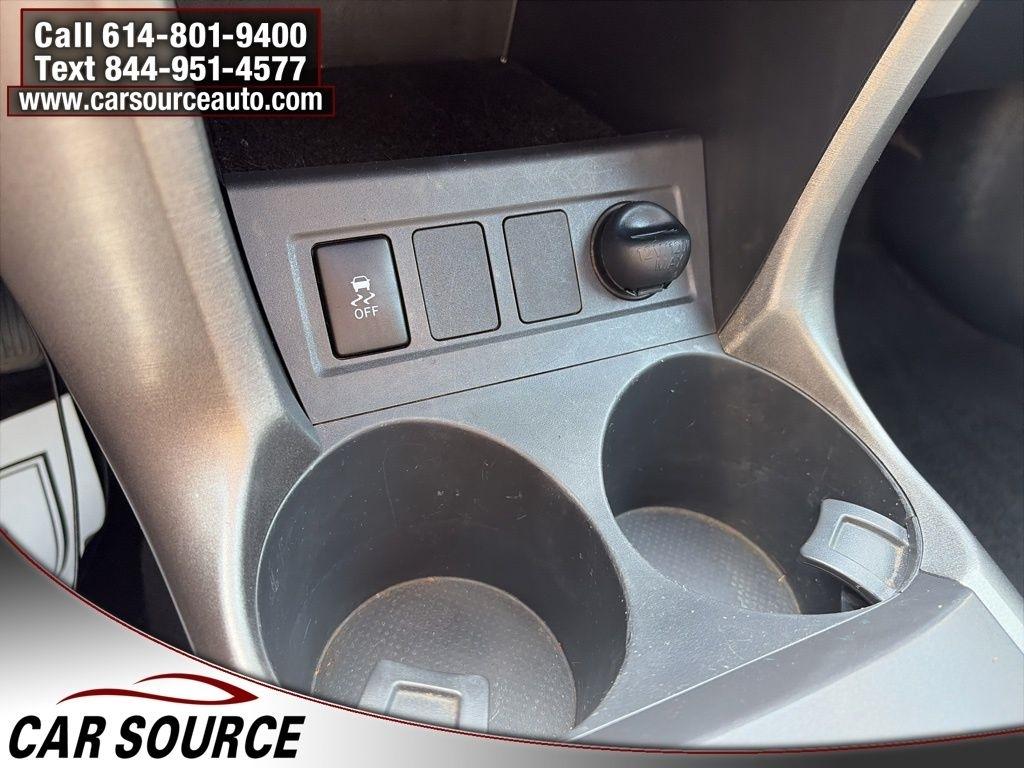 Toyota RAV4  2012