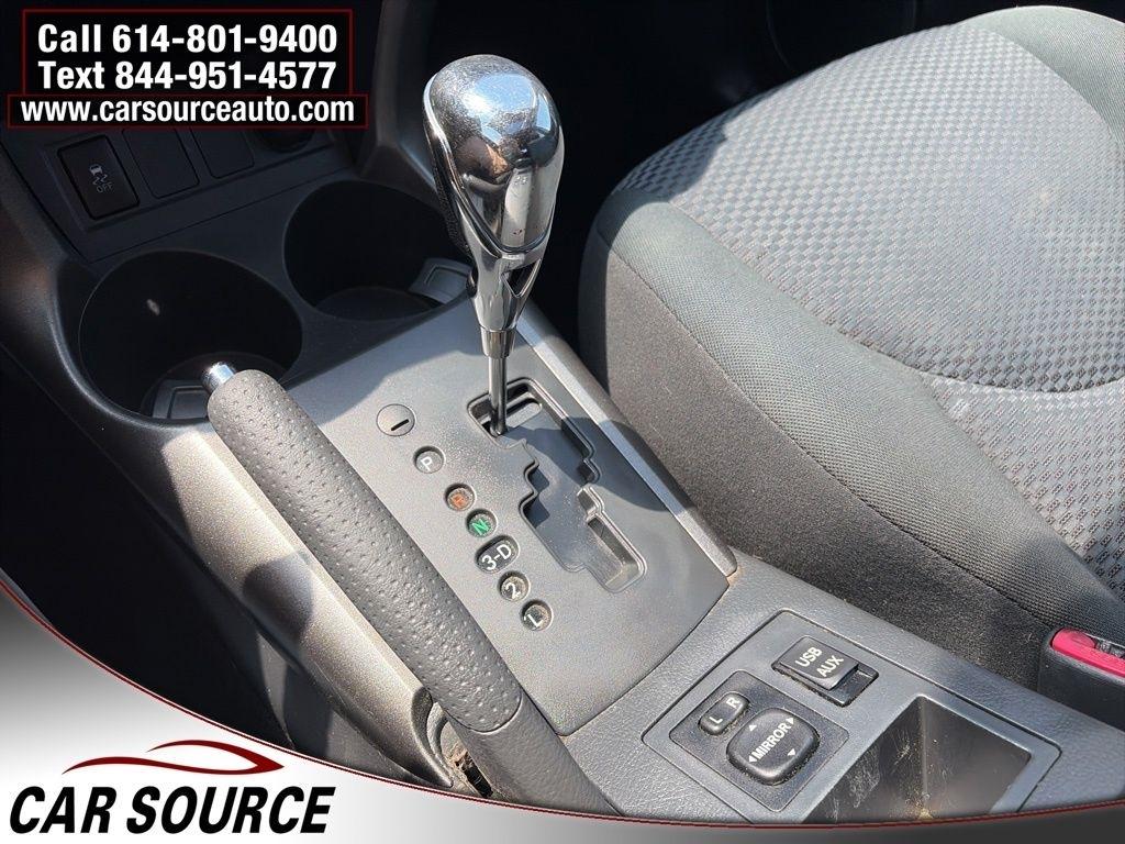 Toyota RAV4  2012