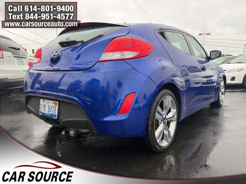 Hyundai Veloster  2013