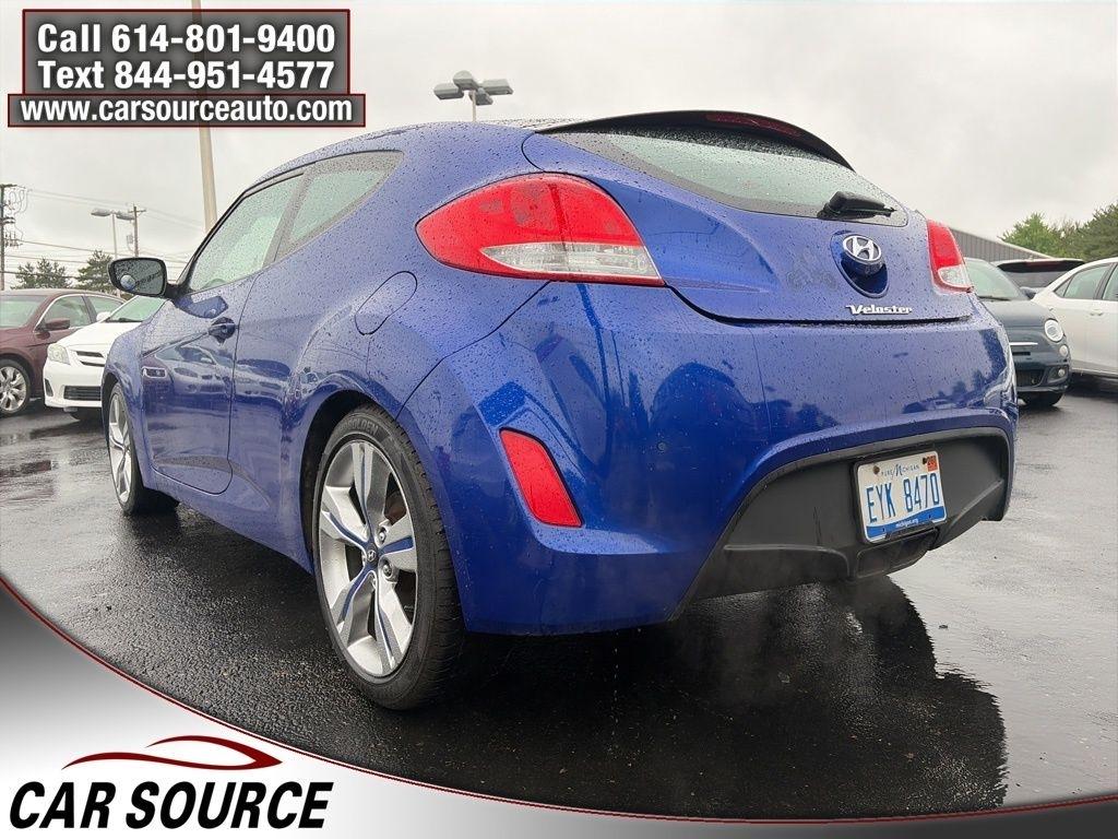 Hyundai Veloster  2013