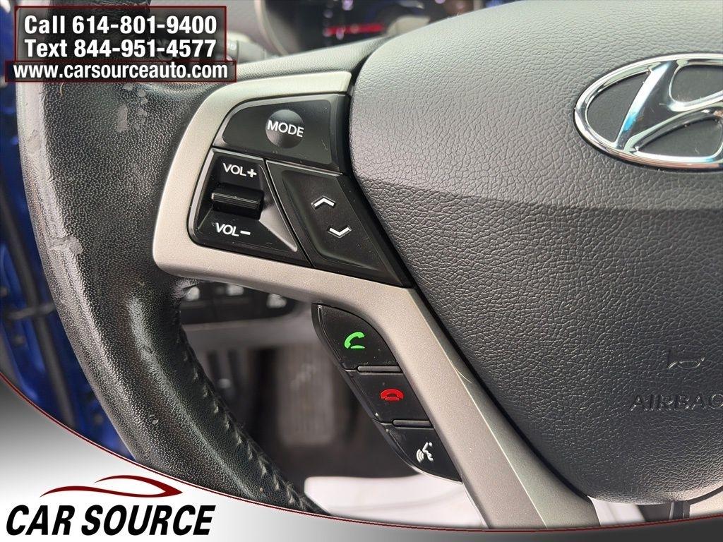 Hyundai Veloster  2013