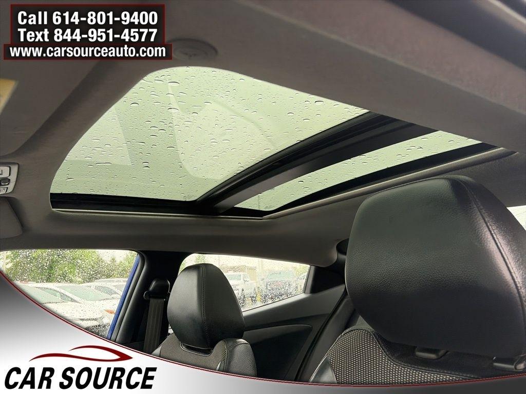 Hyundai Veloster  2013