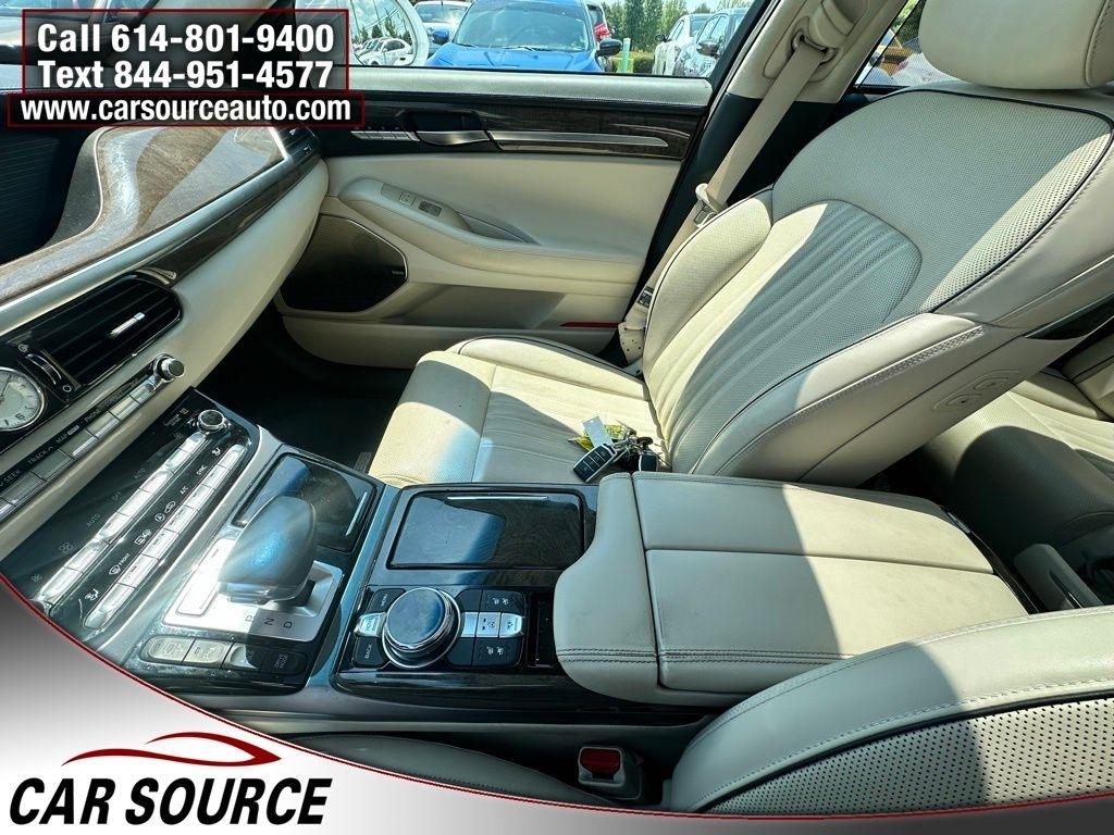 Genesis G90  2019
