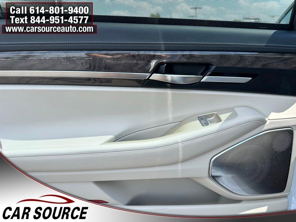 Genesis G90  2019