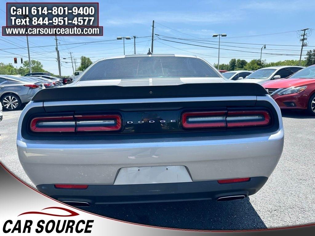 Dodge Challenger  2016