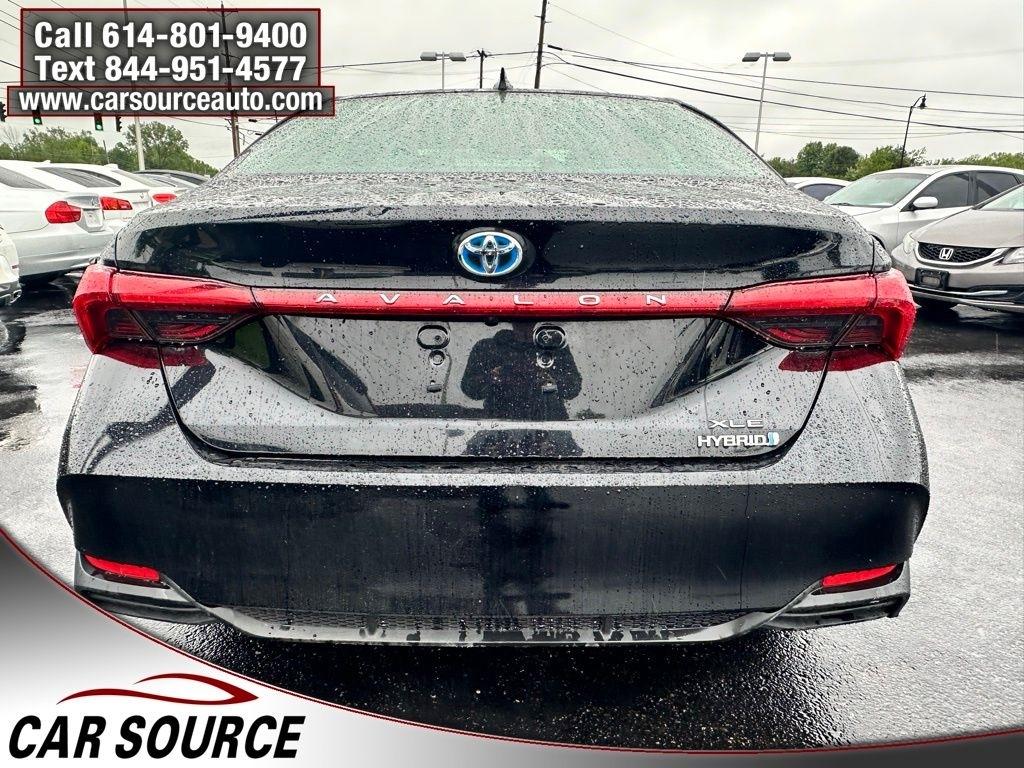 Toyota Avalon  2020