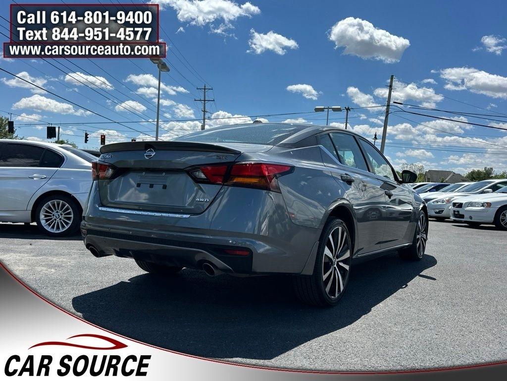 Nissan Altima  2022