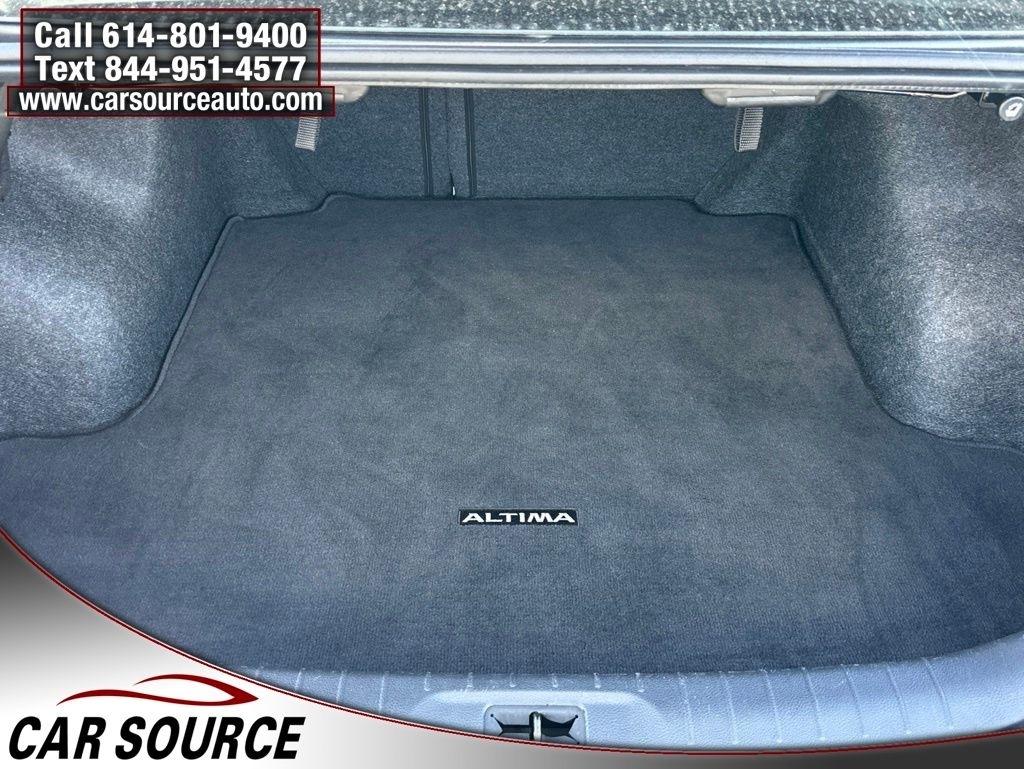 Nissan Altima  2022