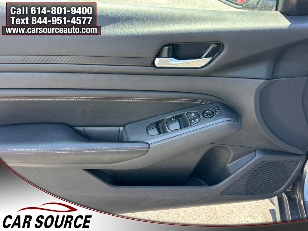 Nissan Altima  2022
