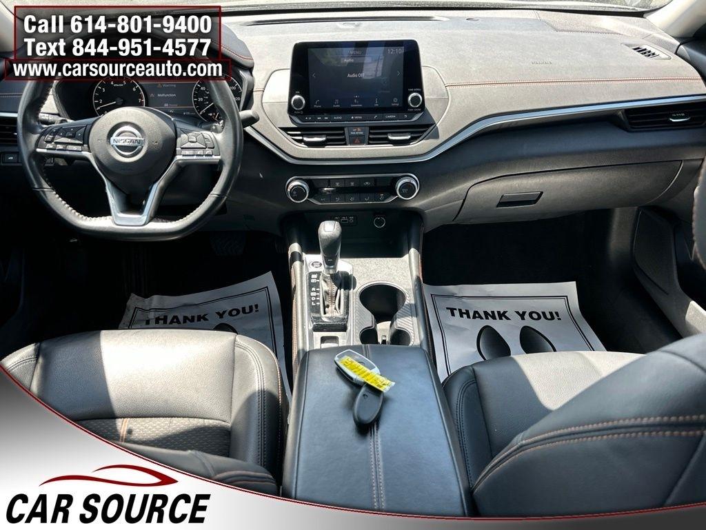 Nissan Altima  2022