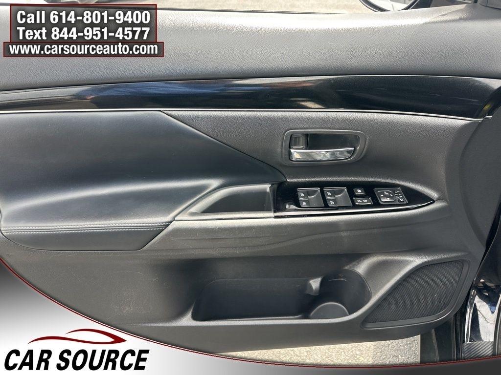 Mitsubishi Outlander  2019