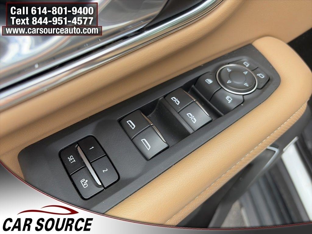 Chevrolet Suburban  2023
