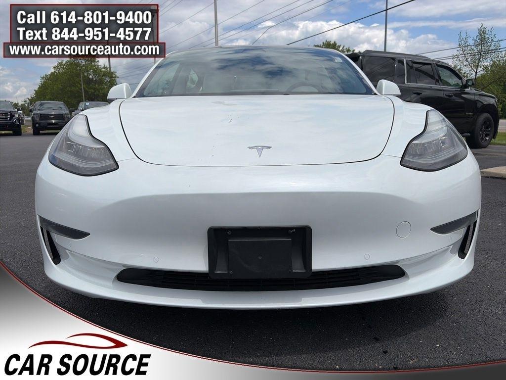 Tesla Model 3  2020