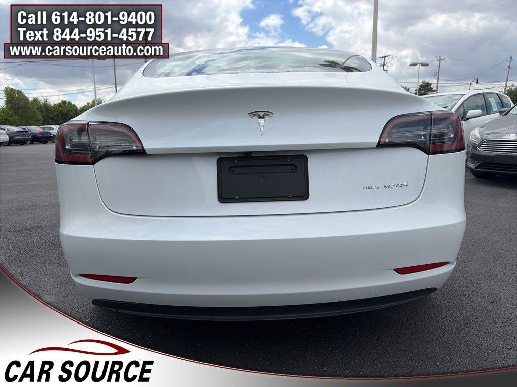 Tesla Model 3  2020