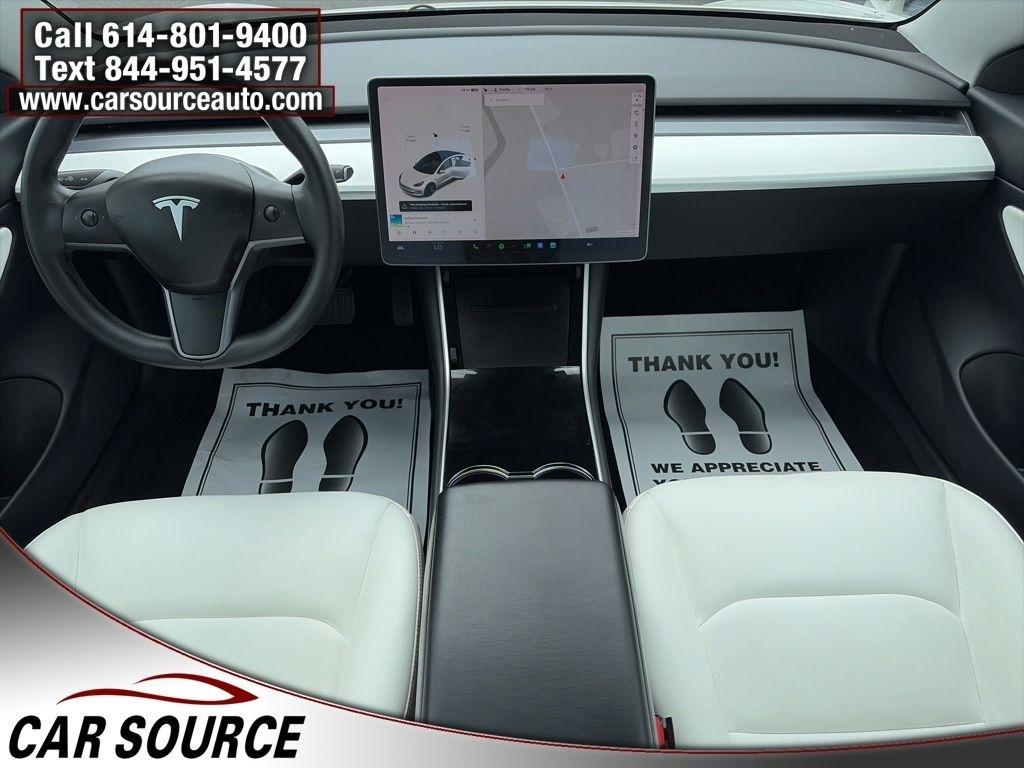 Tesla Model 3  2020