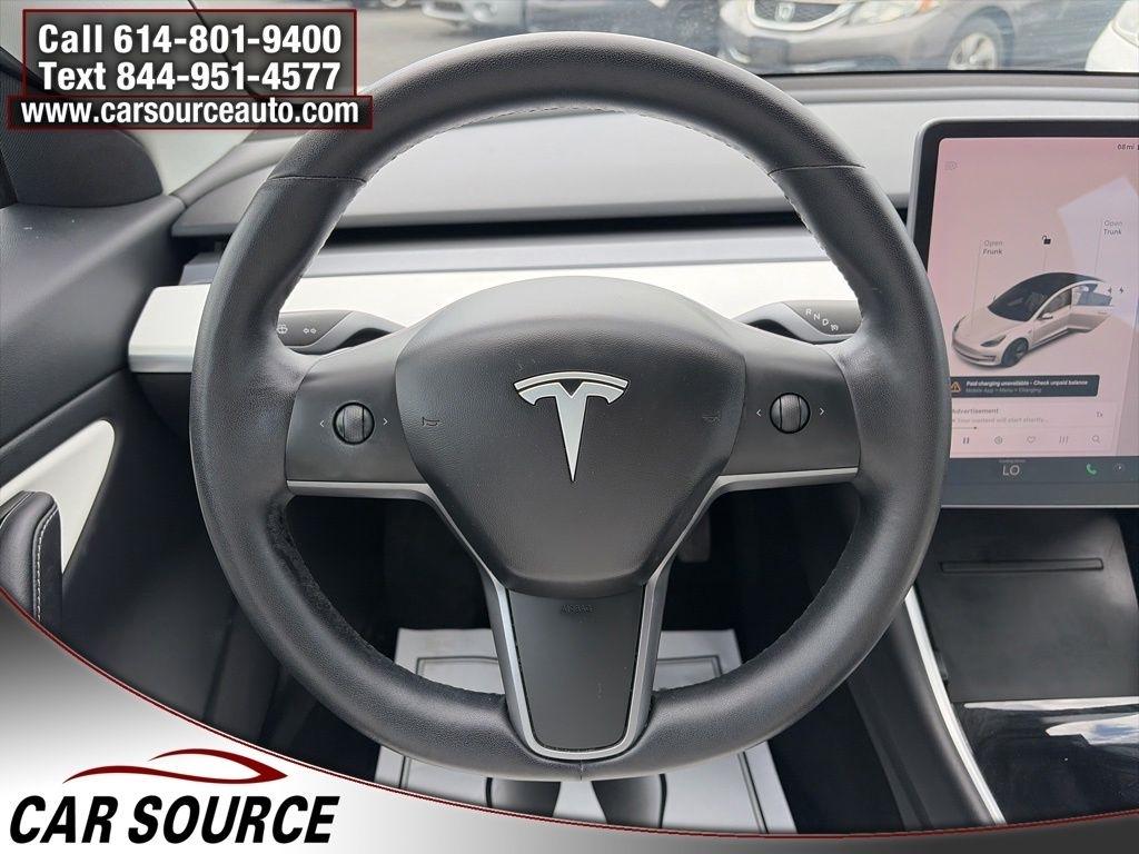 Tesla Model 3  2020
