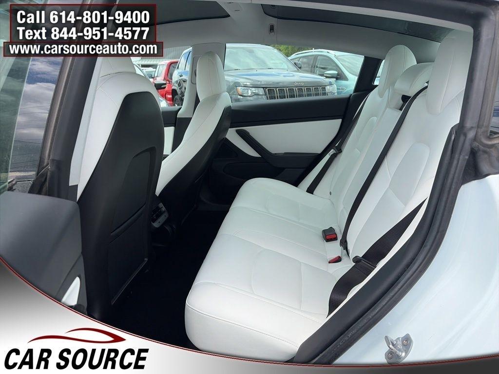 Tesla Model 3  2020