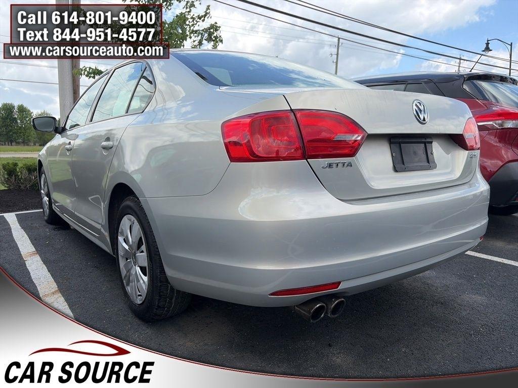 Volkswagen Jetta Sedan  2011