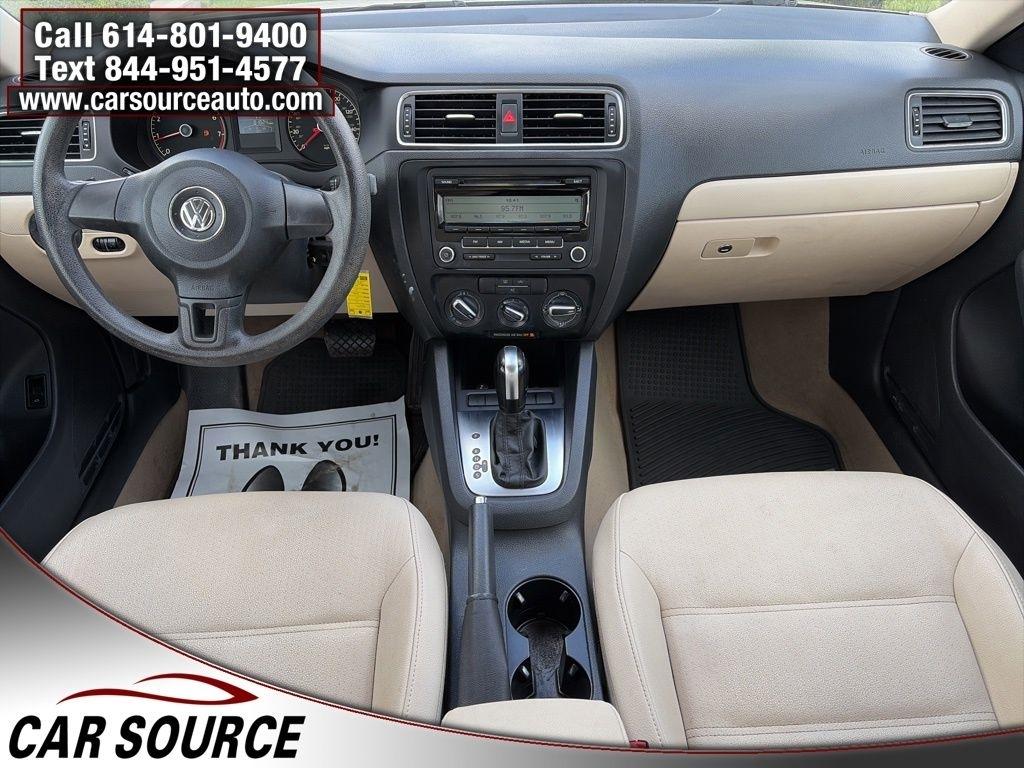 Volkswagen Jetta Sedan  2011