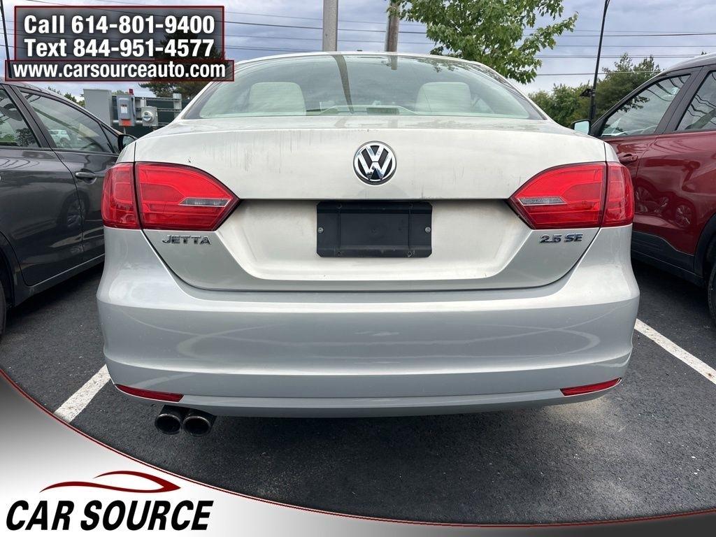 Volkswagen Jetta Sedan  2011