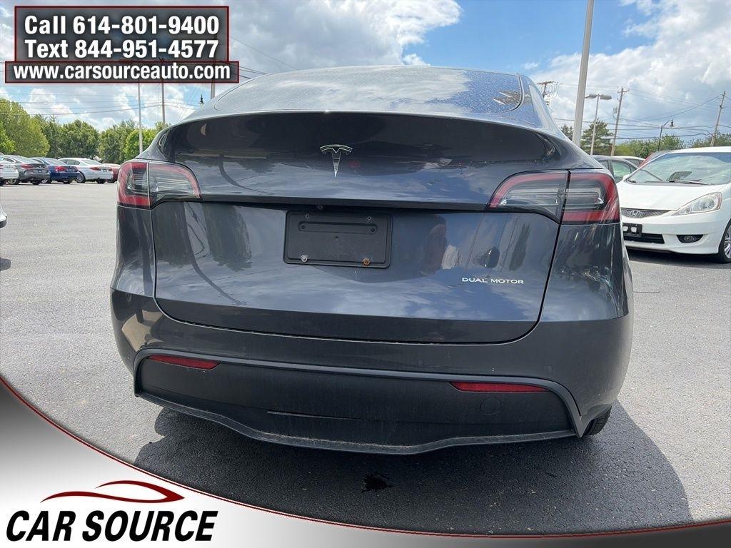 Tesla Model Y  2021