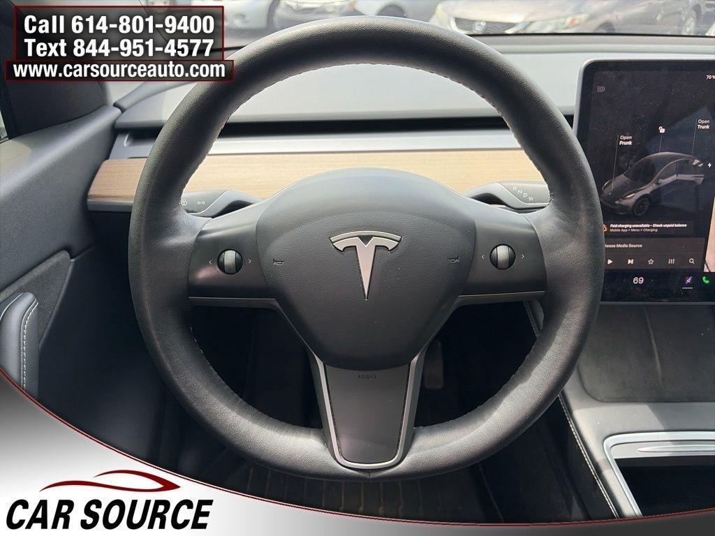 Tesla Model Y  2021