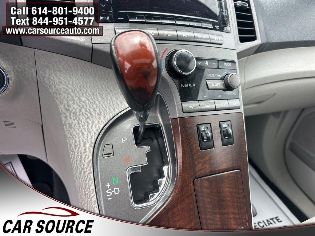 Toyota Venza  2010