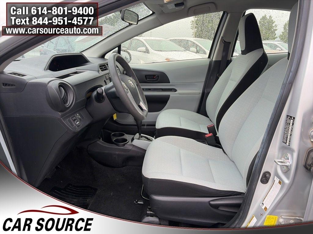 Toyota Prius c  2014