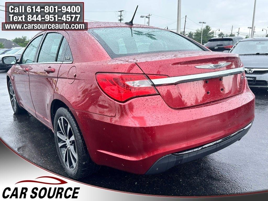 Chrysler 200  2013