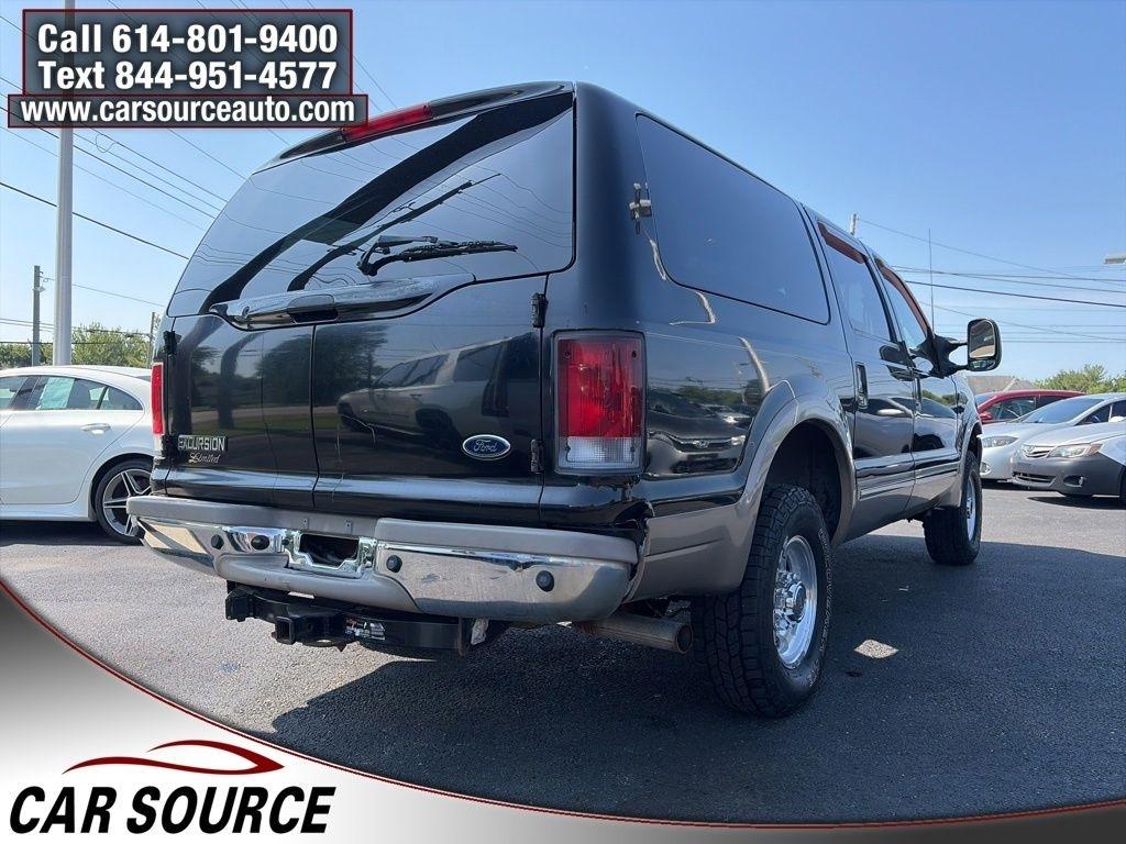 Ford Excursion  2002
