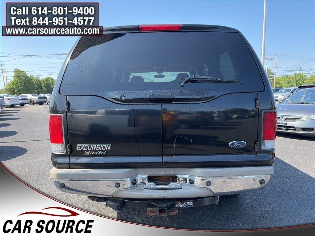 Ford Excursion  2002