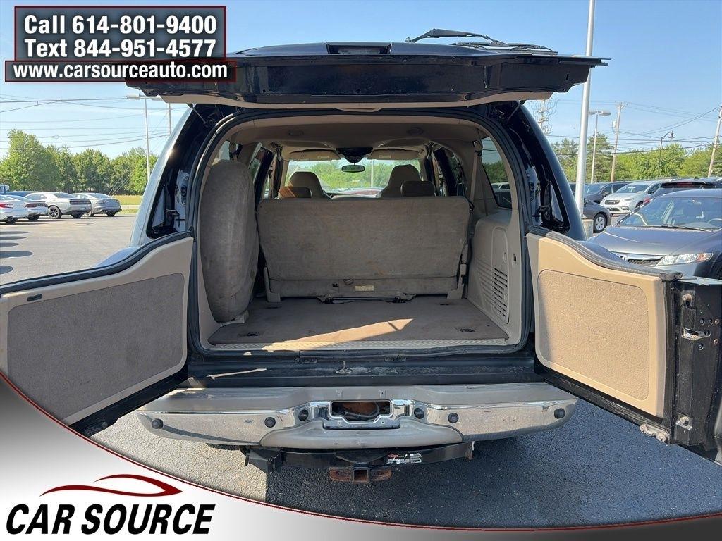Ford Excursion  2002