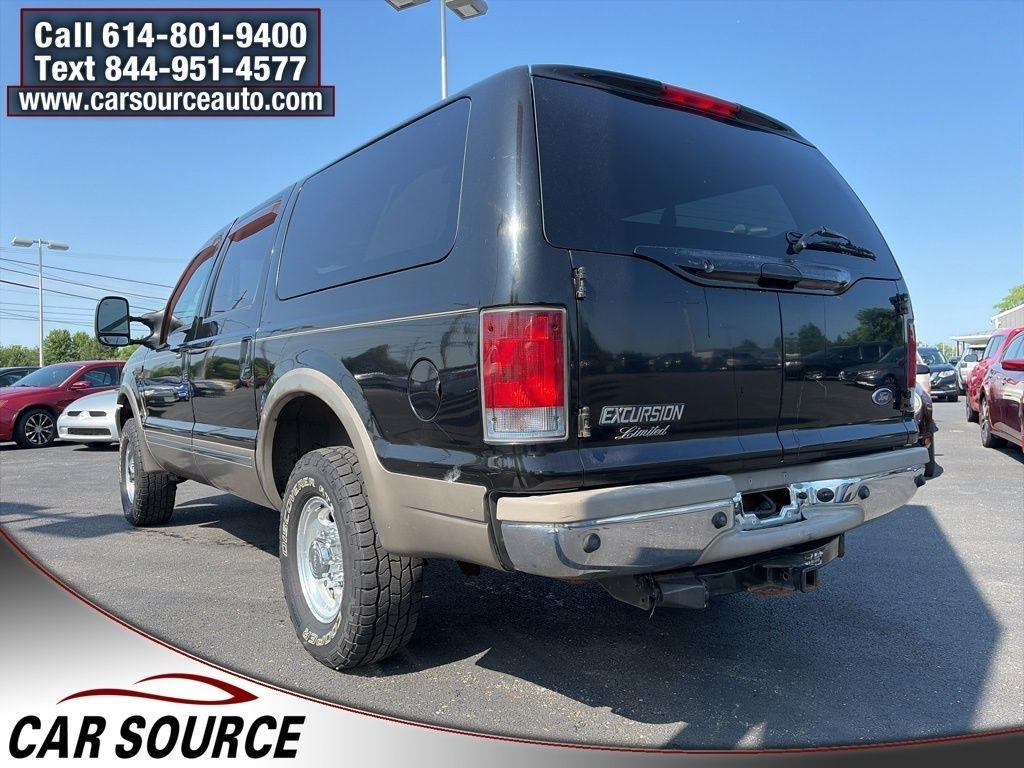 Ford Excursion  2002