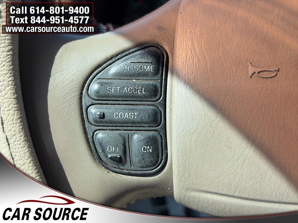 Ford Excursion  2002