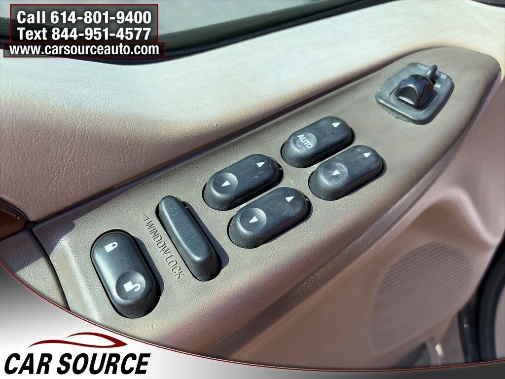 Ford Excursion  2002