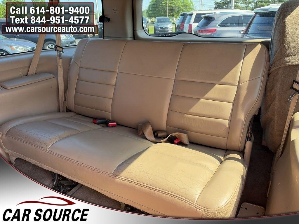Ford Excursion  2002