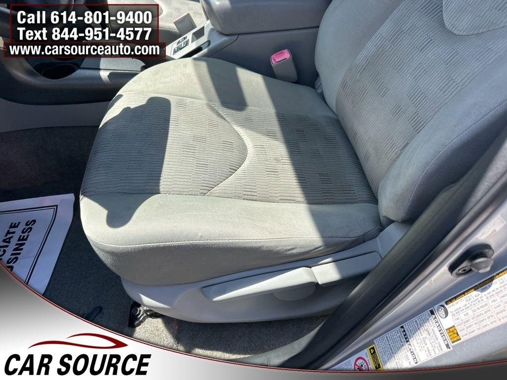 Toyota RAV4  2010