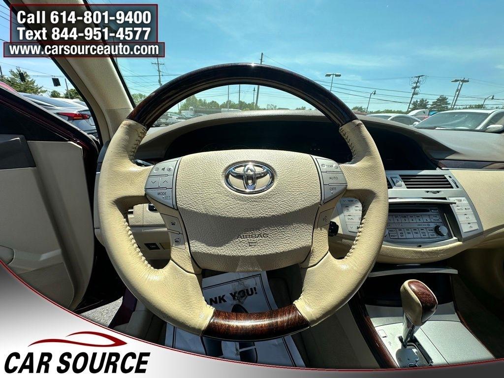 Toyota Avalon  2008