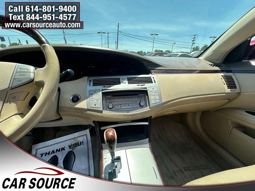 Toyota Avalon  2008
