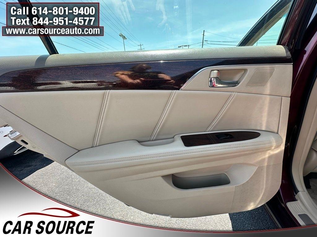 Toyota Avalon  2008