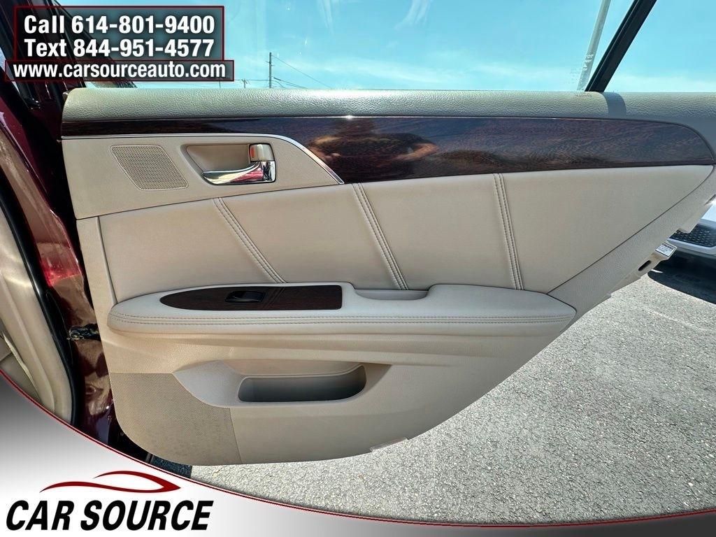 Toyota Avalon  2008