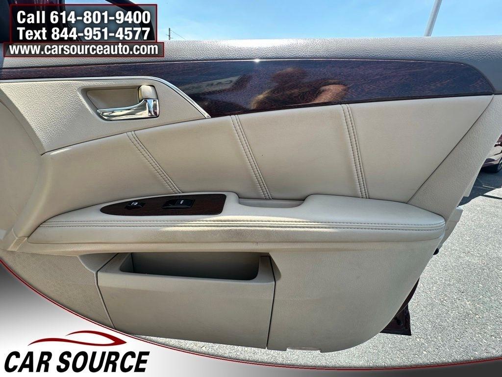 Toyota Avalon  2008