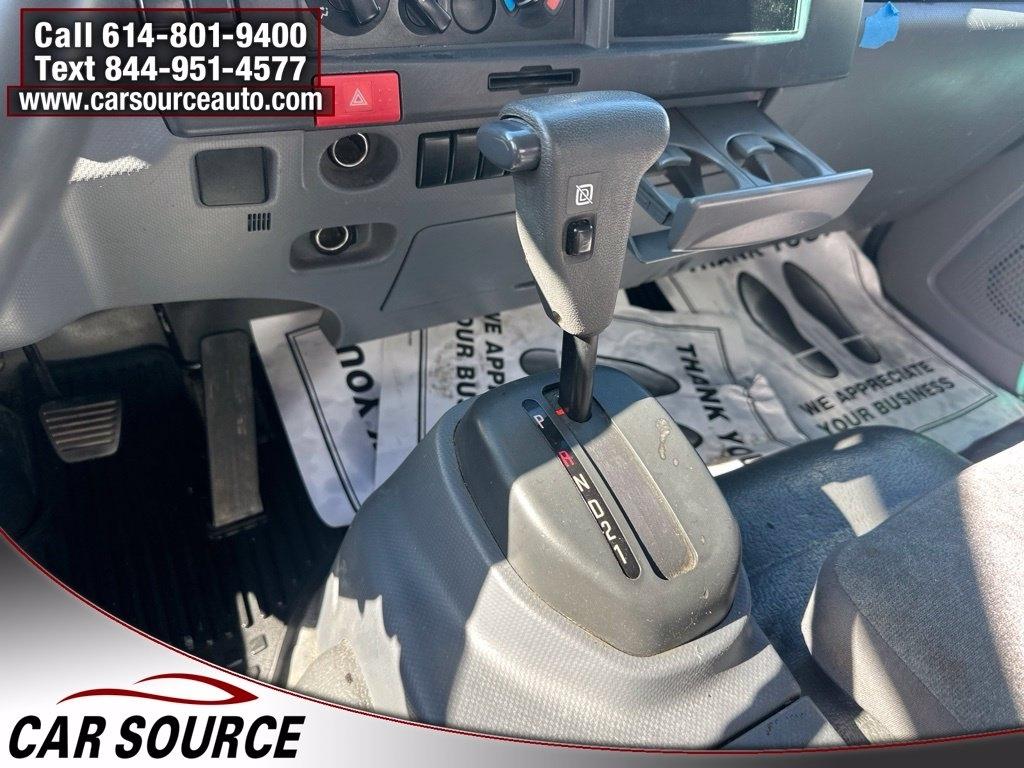 Isuzu NPR  2019